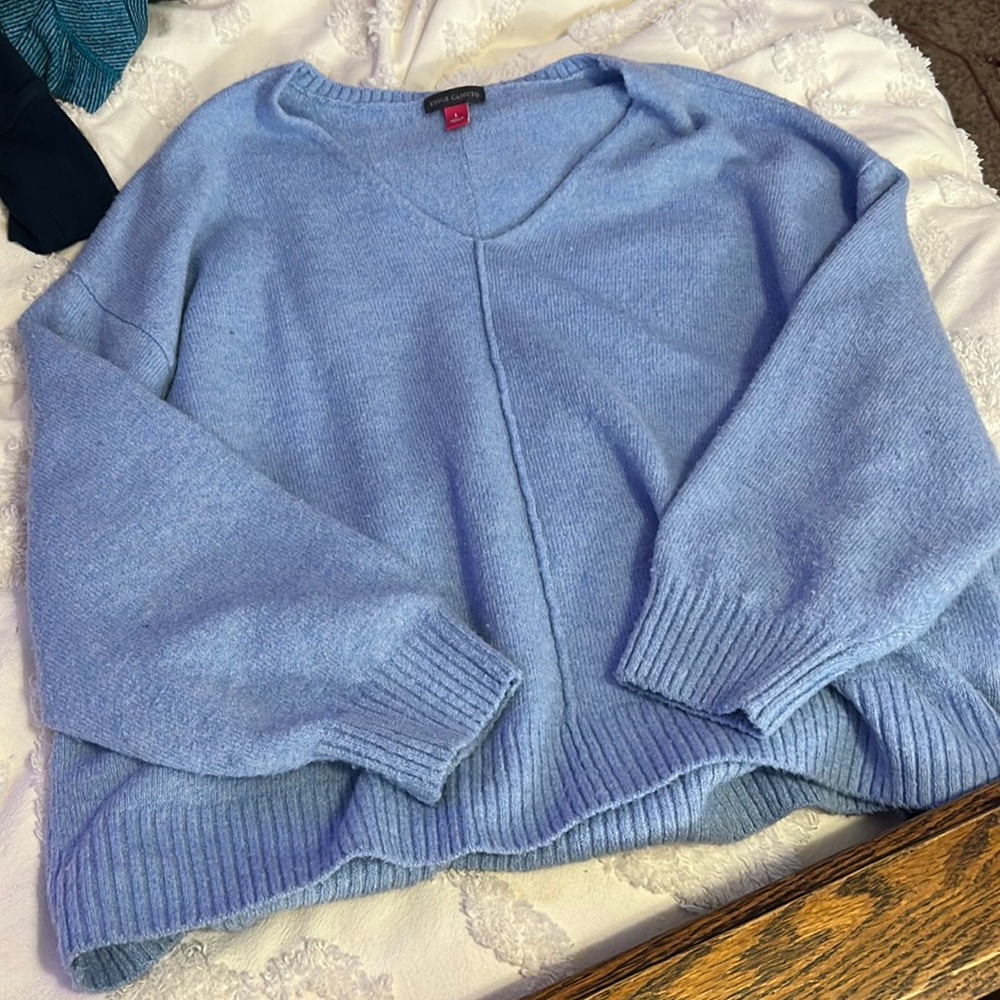 Vince Camuto Sweater Size Large Baby Blue